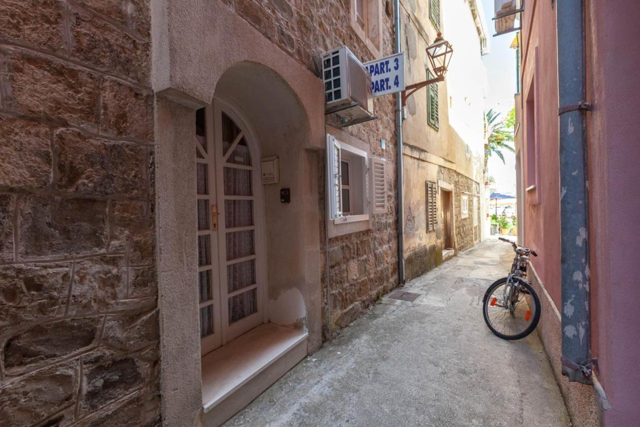 Apartmani Marija Podgora Exterior foto